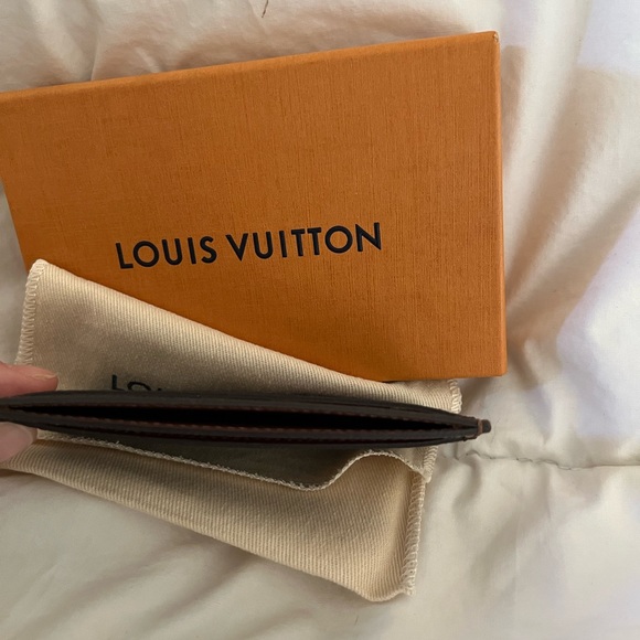 LV cardholder - Picture 1 of 3